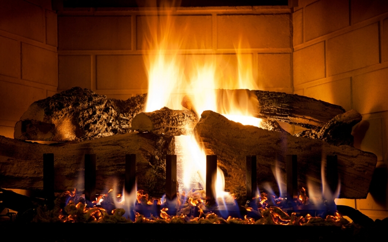 How To Clean Gas Fireplace Logs?  